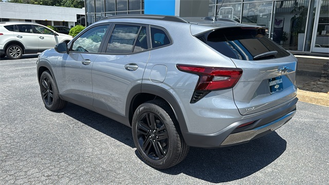 new 2025 Chevrolet Trax car, priced at $27,585