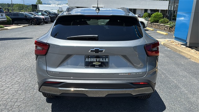 new 2025 Chevrolet Trax car, priced at $27,585