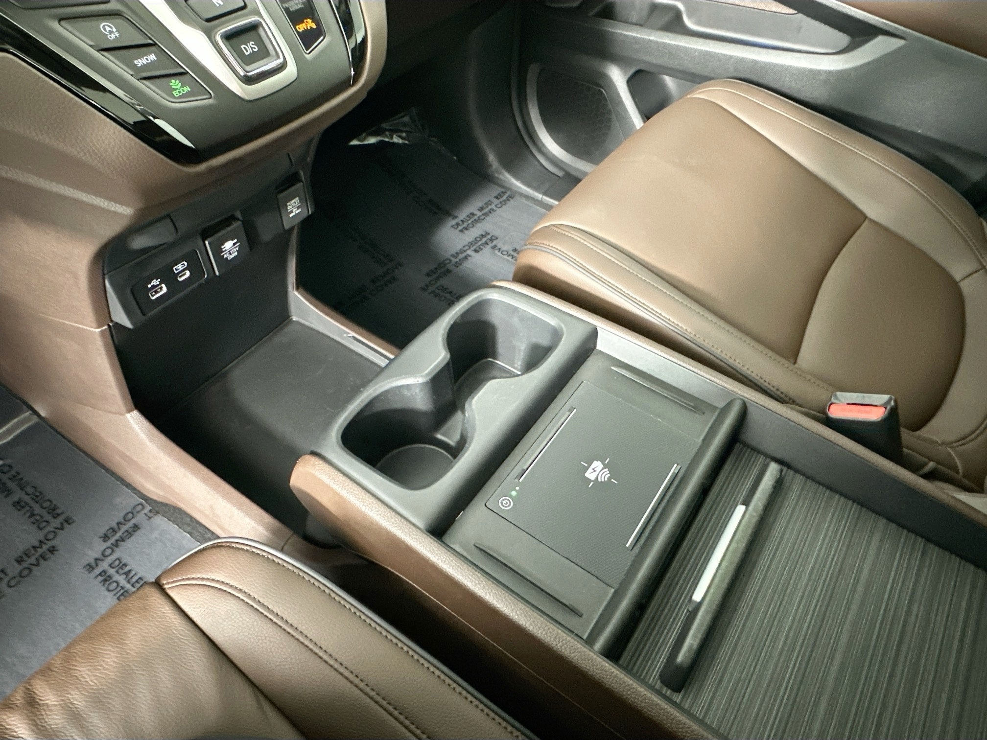 used 2025 Honda Odyssey car, priced at $42,995