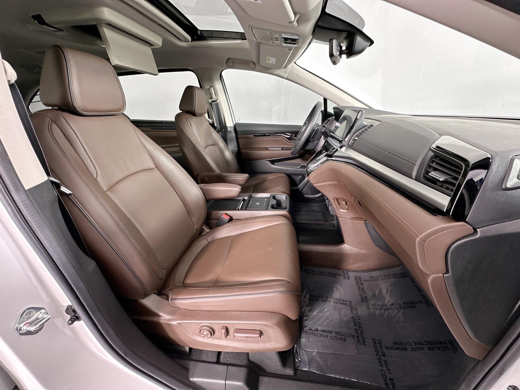 used 2025 Honda Odyssey car, priced at $42,995