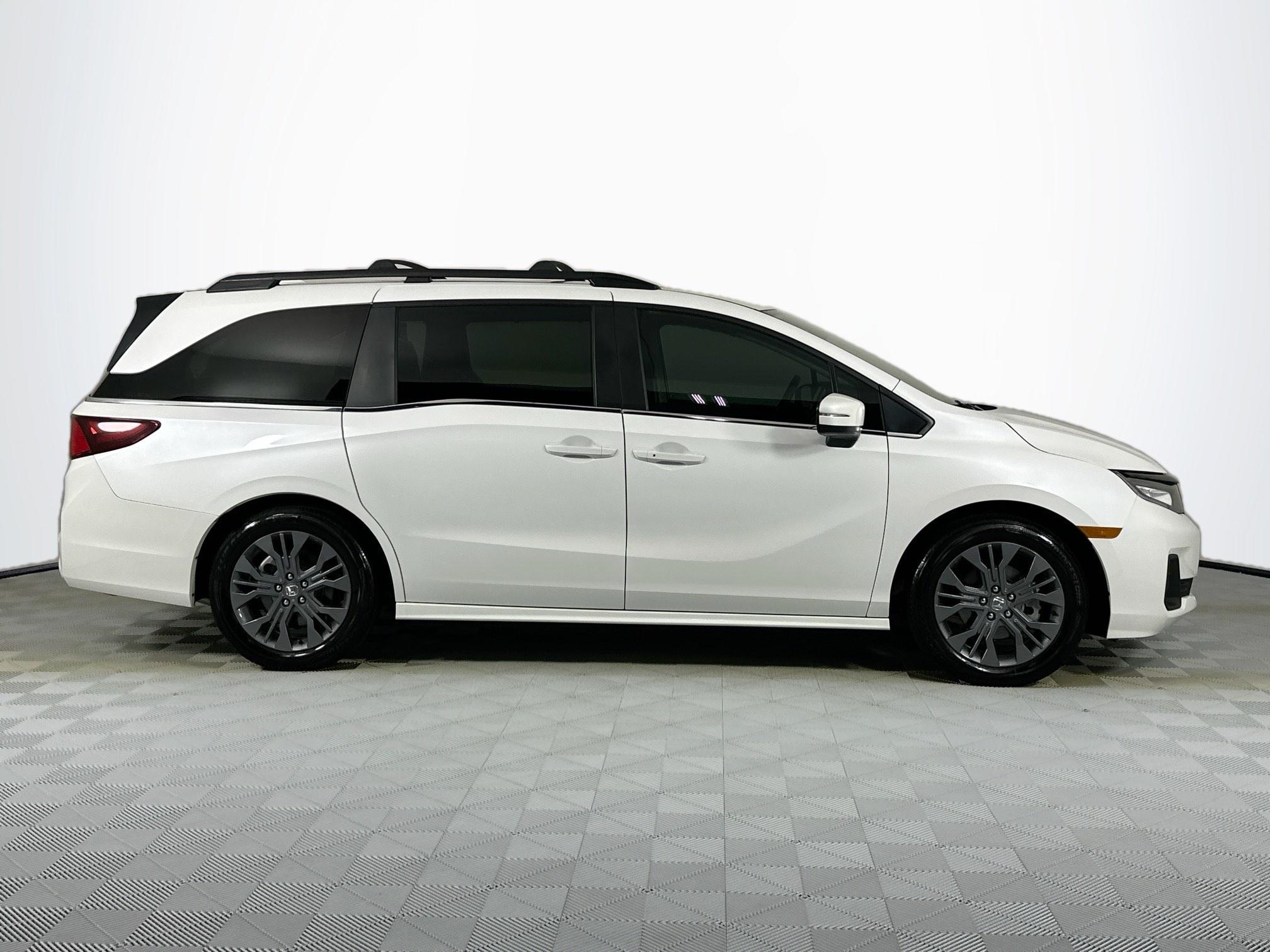 used 2025 Honda Odyssey car, priced at $42,995