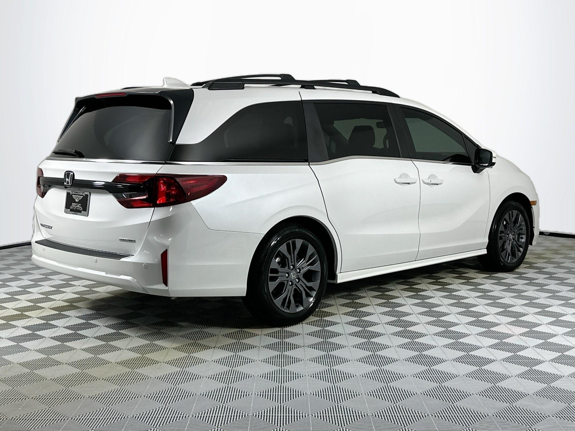 used 2025 Honda Odyssey car, priced at $42,995