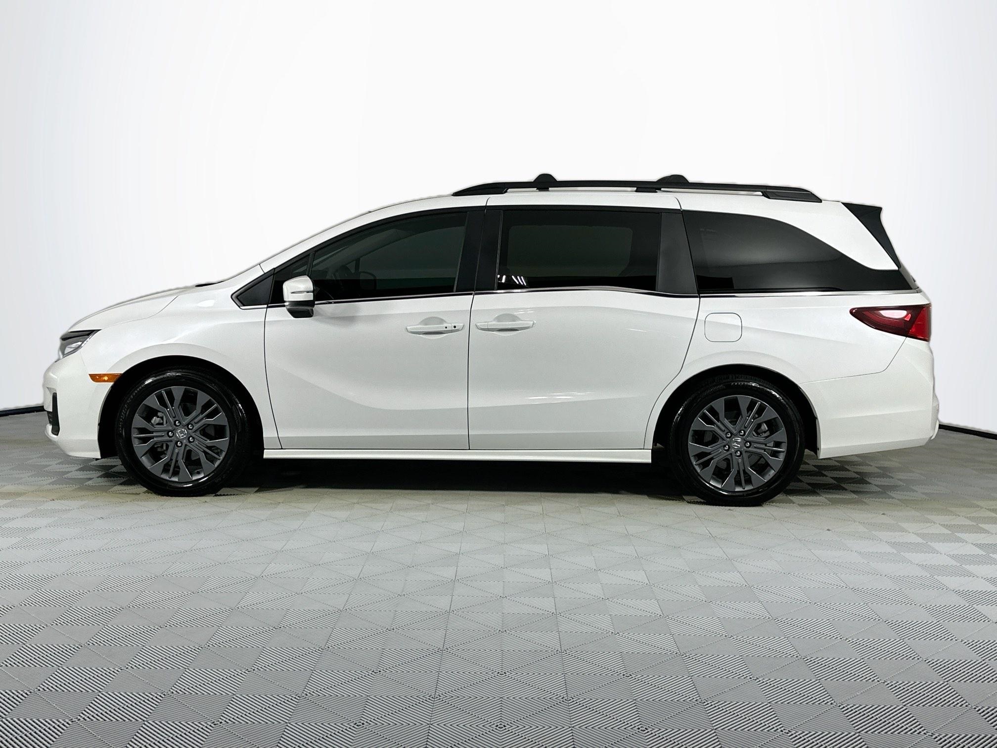 used 2025 Honda Odyssey car, priced at $42,995