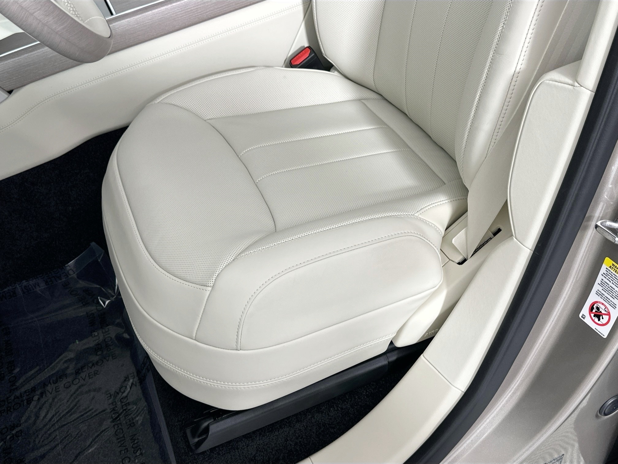 new 2025 Land Rover Range Rover car, priced at $127,180