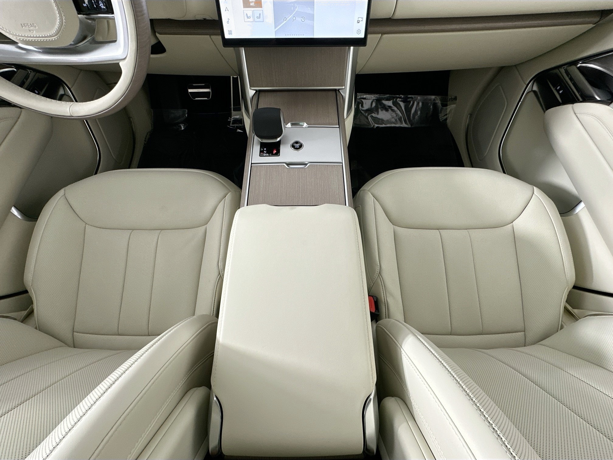 new 2025 Land Rover Range Rover car, priced at $127,180