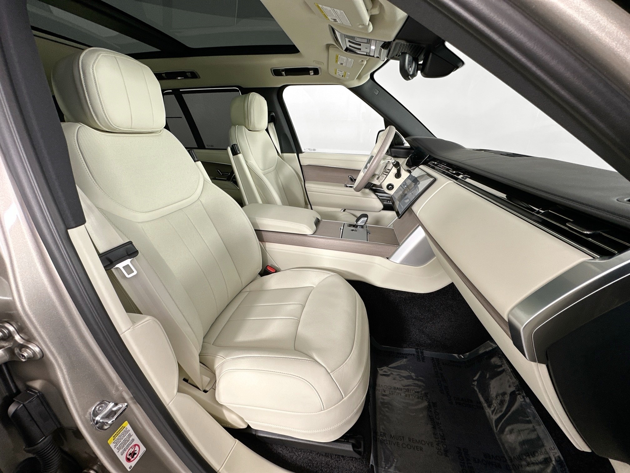new 2025 Land Rover Range Rover car, priced at $127,180