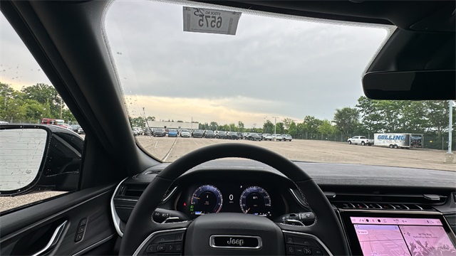 new 2025 Jeep Grand Cherokee car, priced at $46,275