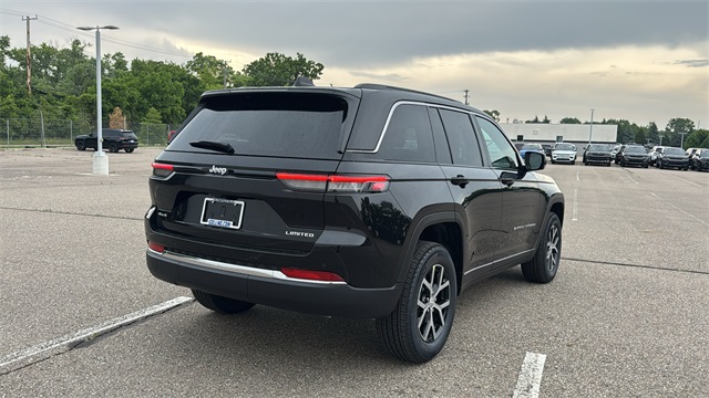 new 2025 Jeep Grand Cherokee car, priced at $46,275