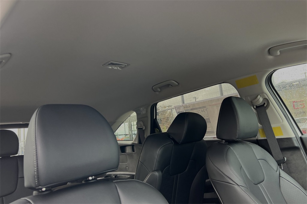 new 2025 Kia Sorento Hybrid car, priced at $39,085