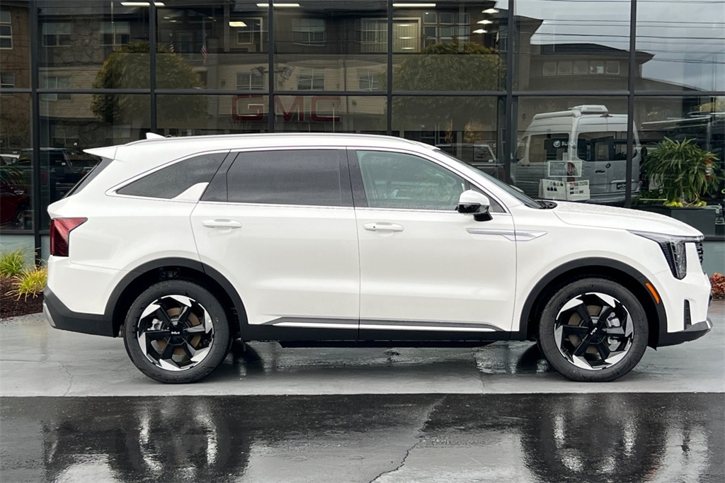 new 2025 Kia Sorento Hybrid car, priced at $39,085