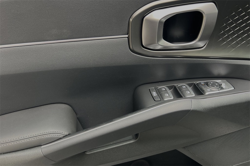 new 2025 Kia Sorento Hybrid car, priced at $39,085