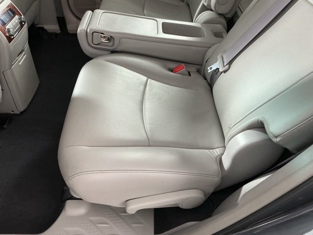 used 2013 Toyota Highlander car, priced at $13,999