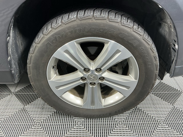 used 2013 Toyota Highlander car, priced at $13,999