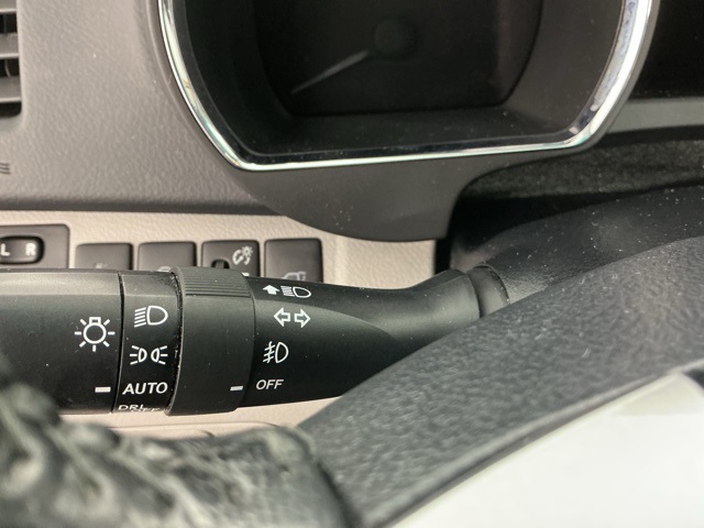 used 2013 Toyota Highlander car, priced at $13,999