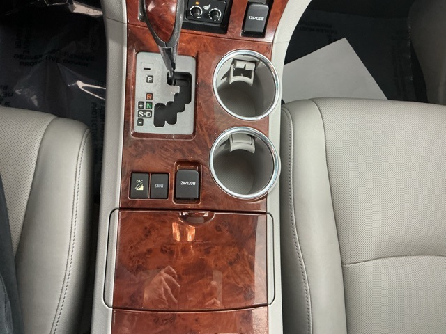 used 2013 Toyota Highlander car, priced at $13,999