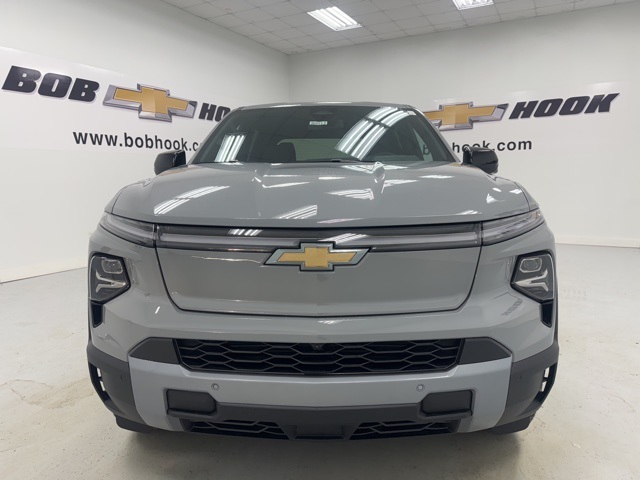 new 2025 Chevrolet Silverado EV car, priced at $70,510