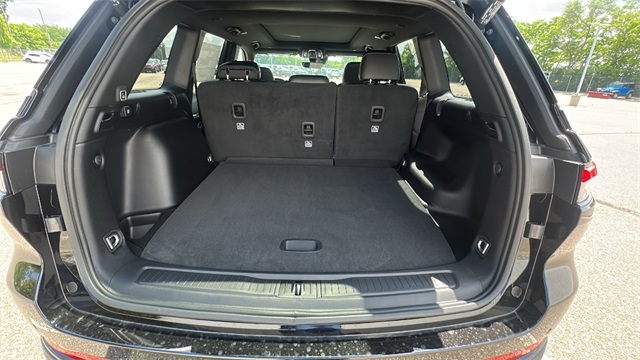 new 2025 Jeep Grand Cherokee car, priced at $50,943