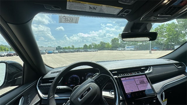 new 2025 Jeep Grand Cherokee car, priced at $50,943