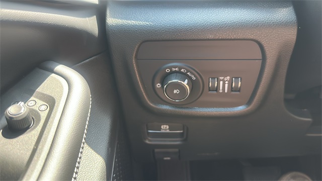 new 2025 Jeep Grand Cherokee car, priced at $50,943