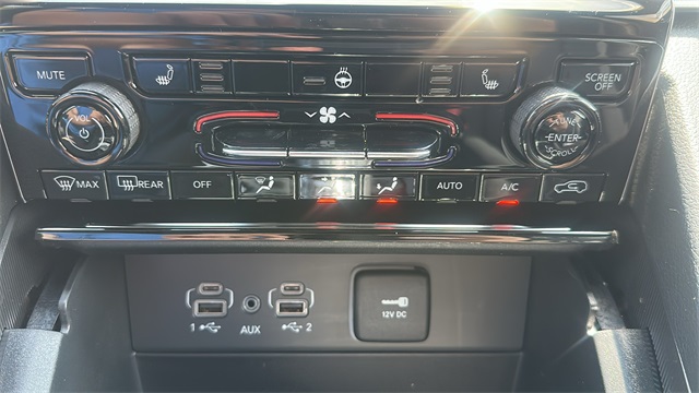 new 2025 Jeep Grand Cherokee car, priced at $50,943