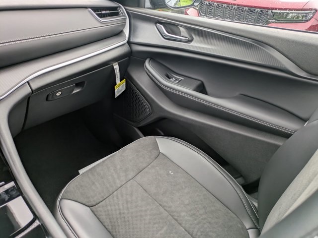 new 2025 Jeep Grand Cherokee L car, priced at $38,375