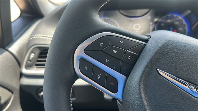 new 2025 Chrysler Pacifica car, priced at $42,842