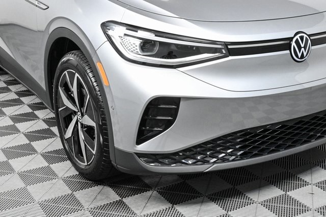 new 2025 Volkswagen ID.4 car, priced at $53,621