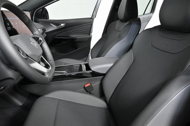new 2025 Volkswagen ID.4 car, priced at $53,621