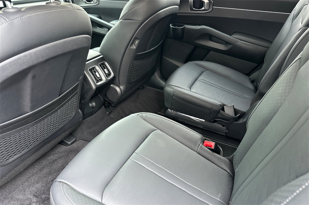 used 2025 Kia Sorento Hybrid car, priced at $37,938