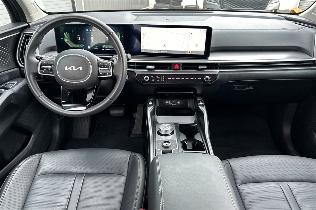 used 2025 Kia Sorento Hybrid car, priced at $37,938