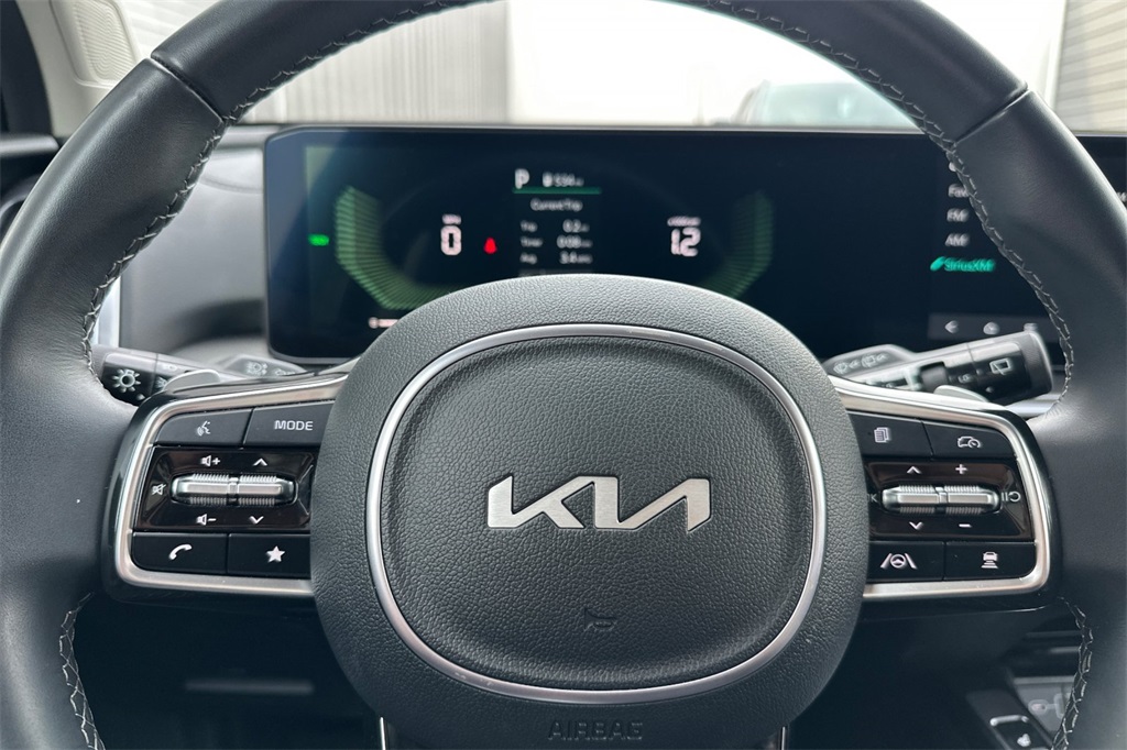 used 2025 Kia Sorento Hybrid car, priced at $37,938