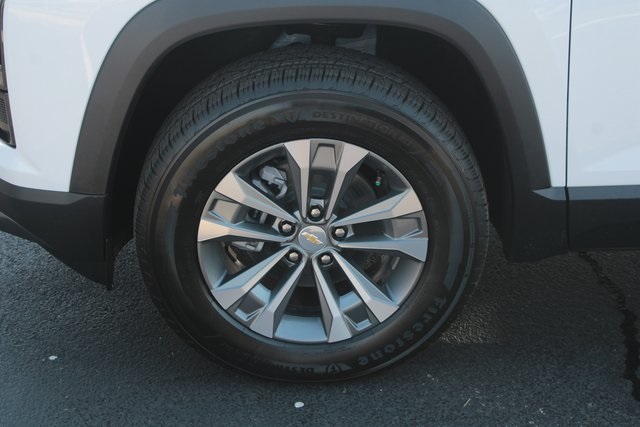 new 2026 Chevrolet Equinox car, priced at $32,545
