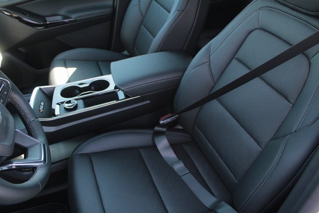 new 2026 Chevrolet Equinox car, priced at $32,545
