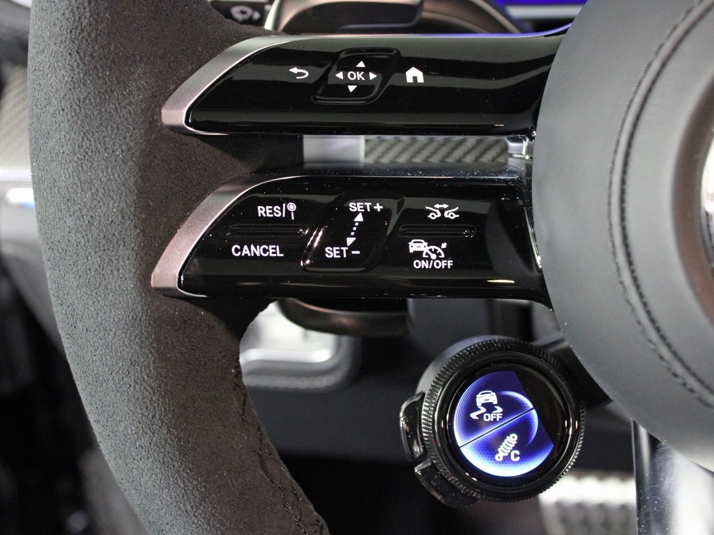 used 2025 Mercedes-Benz GLE car, priced at $89,290