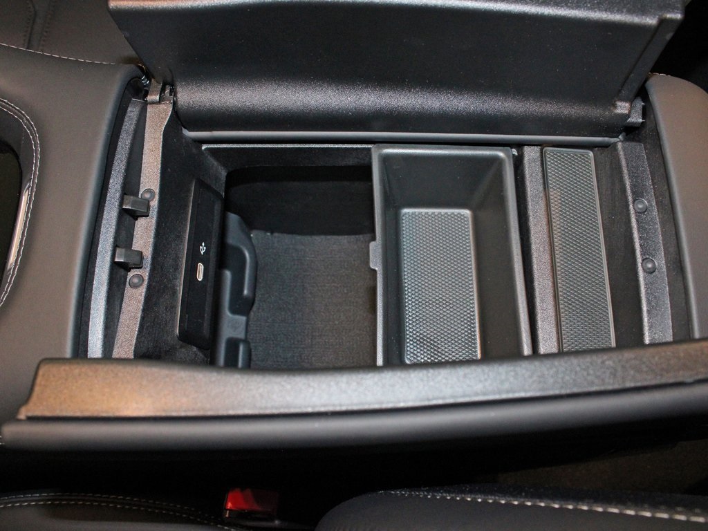 used 2025 Mercedes-Benz GLE car, priced at $89,290