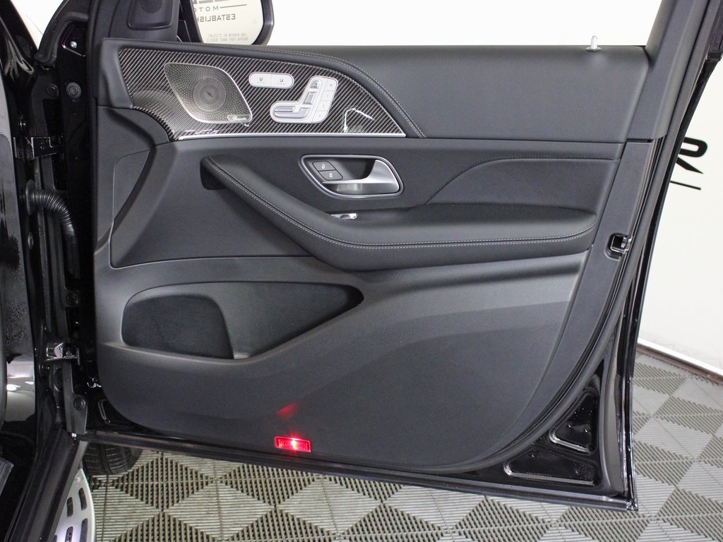 used 2025 Mercedes-Benz GLE car, priced at $89,290
