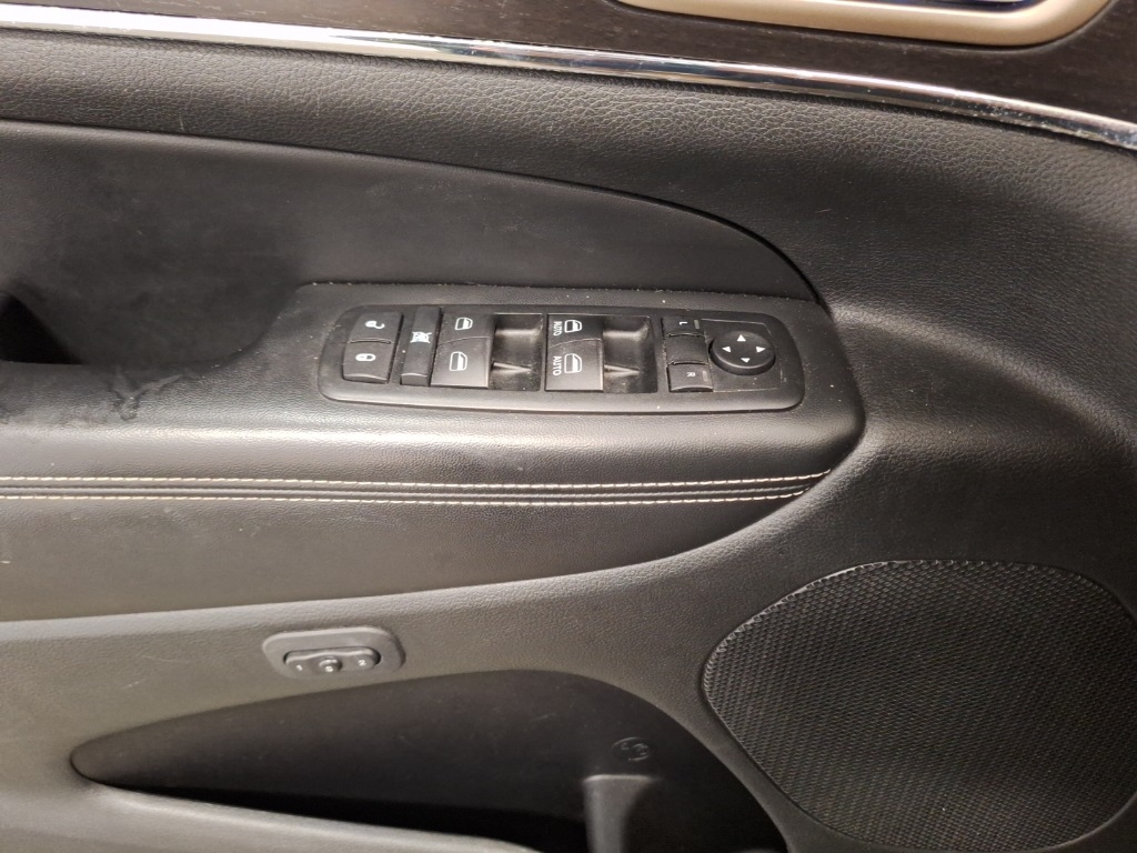 used 2014 Jeep Grand Cherokee car, priced at $11,949