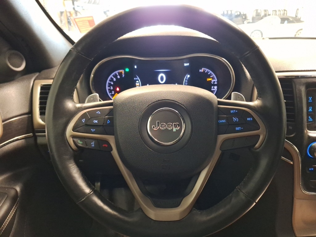 used 2014 Jeep Grand Cherokee car, priced at $11,949