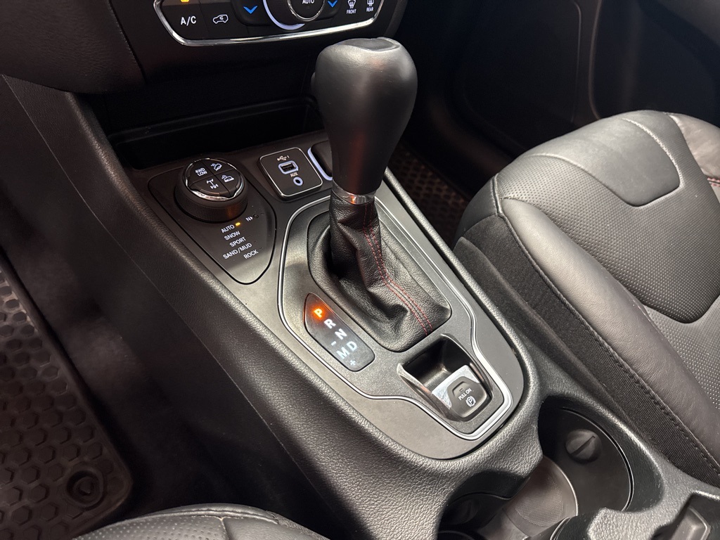 used 2021 Jeep Cherokee car, priced at $25,963