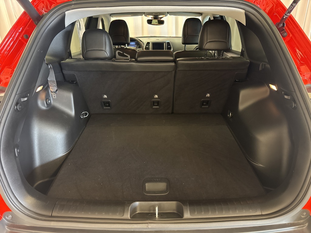 used 2021 Jeep Cherokee car, priced at $25,963