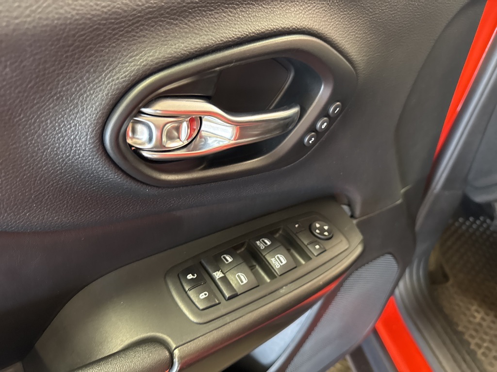 used 2021 Jeep Cherokee car, priced at $25,963