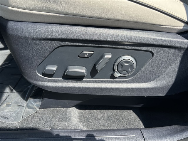 used 2024 Hyundai Palisade car, priced at $44,240