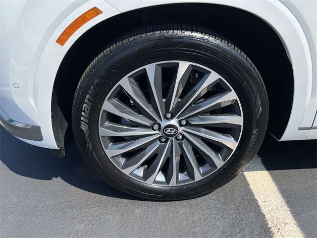 used 2024 Hyundai Palisade car, priced at $44,240
