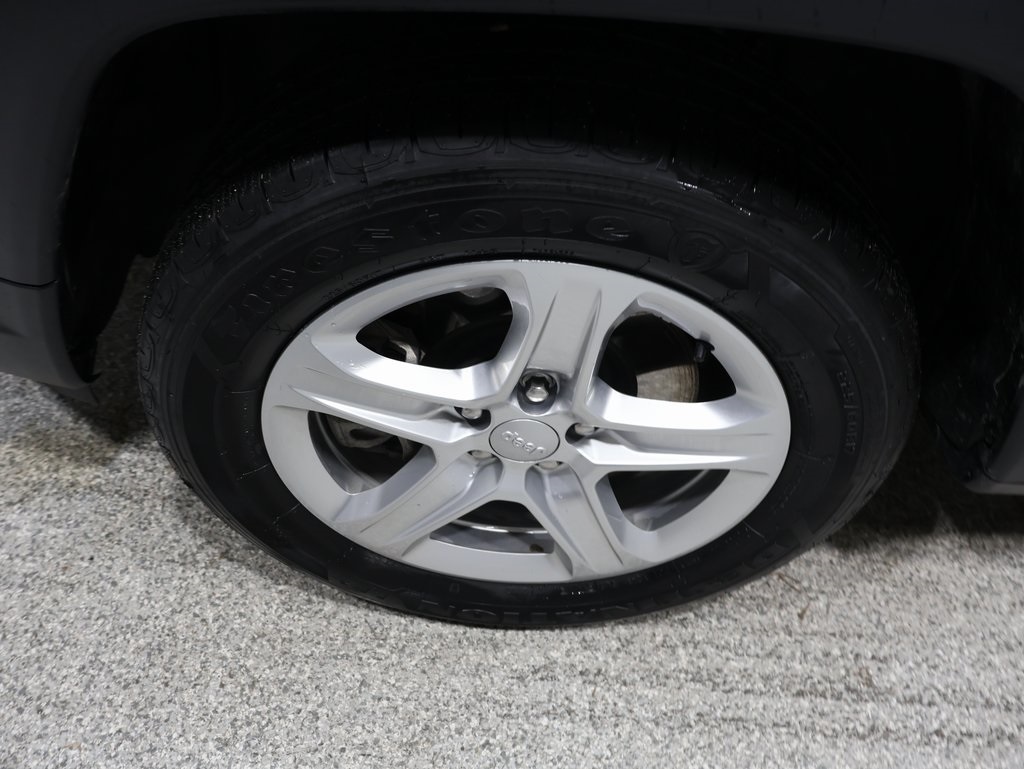 used 2023 Jeep Compass car, priced at $22,500