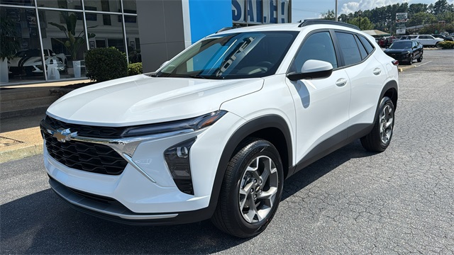 new 2025 Chevrolet Trax car, priced at $24,335