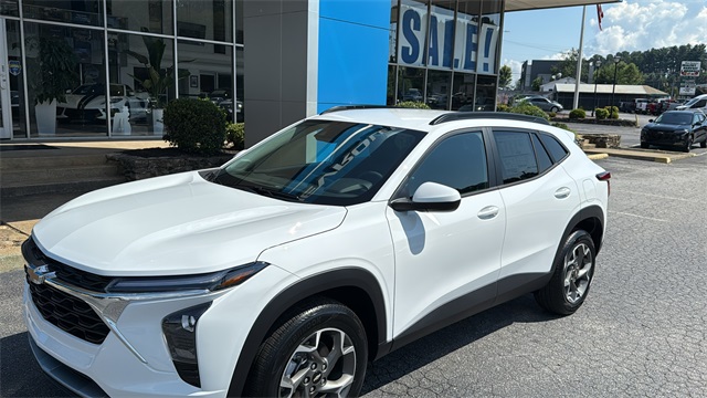 new 2025 Chevrolet Trax car, priced at $24,335