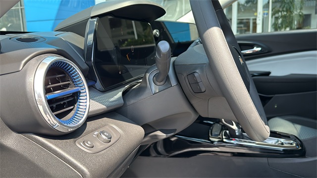 new 2025 Chevrolet Trax car, priced at $24,335