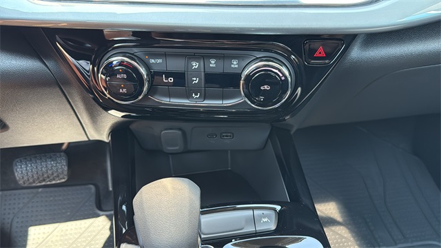 new 2025 Chevrolet Trax car, priced at $24,335