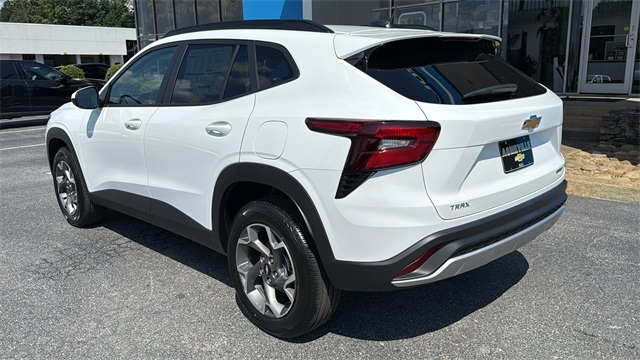 new 2025 Chevrolet Trax car, priced at $24,335