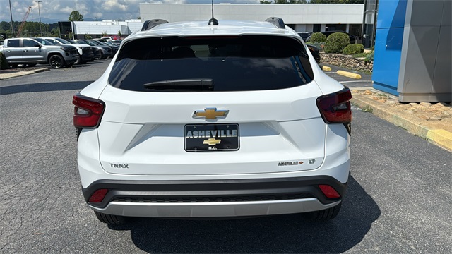 new 2025 Chevrolet Trax car, priced at $24,335